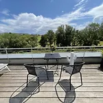 Stylish Studio Lux-City
