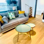 Luxury 1 Bedroom In Heart Of Cloche D\'Or, Spa, Gym, Terrace & Parking-23