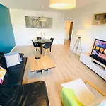 Large 1 Bedroom In Center With Parking - 64