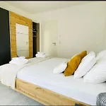 1 Bedroom In City Center With Terrace 31--2