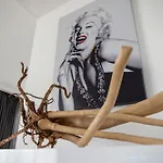 The Queen Luxury Apartments - Villa Marilyn