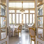 Hotel Le Place D\'Armes - Relais & Chateaux