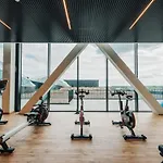 Appartement De Luxe 1 Chambre A Coucher, Centre Commercial, Piscine Et Fitness