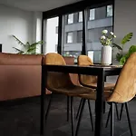 Appartement De Luxe 1 Chambre A Coucher, Centre Commercial, Piscine Et Fitness
