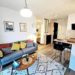 Charming One Bedroom With A Private Terrace