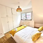 Luxembourg Living Stylish 2Br And Free Parking