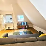 Luxembourg Living Stylish 2Br And Free Parking
