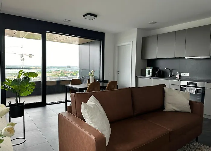 Appartement De Luxe 1 Chambre A Coucher, Centre Commercial, Piscine Et Fitness