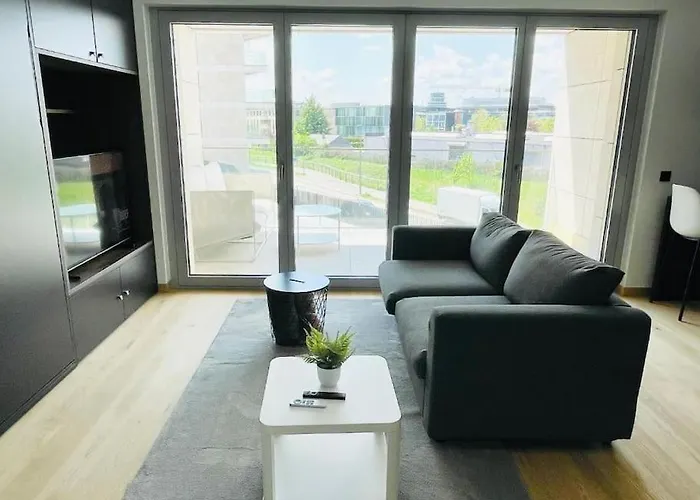 New Studio In Center With Terrac And Parking