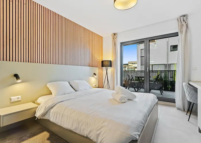 Vibrant Coliving With Comfort And Convenience