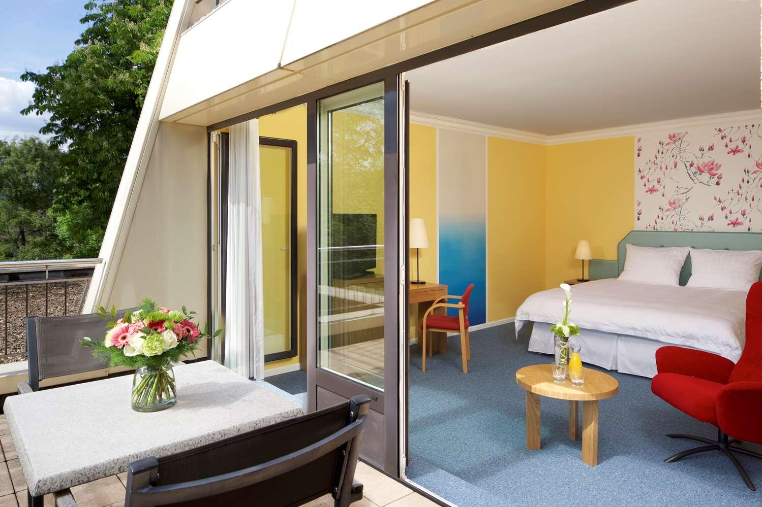 Parc Plaza Hotel 3*