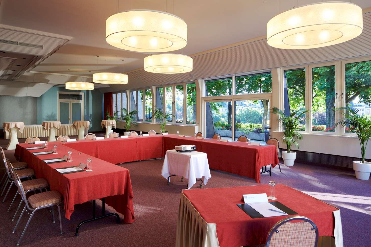 Hotel Parc Plaza 3*