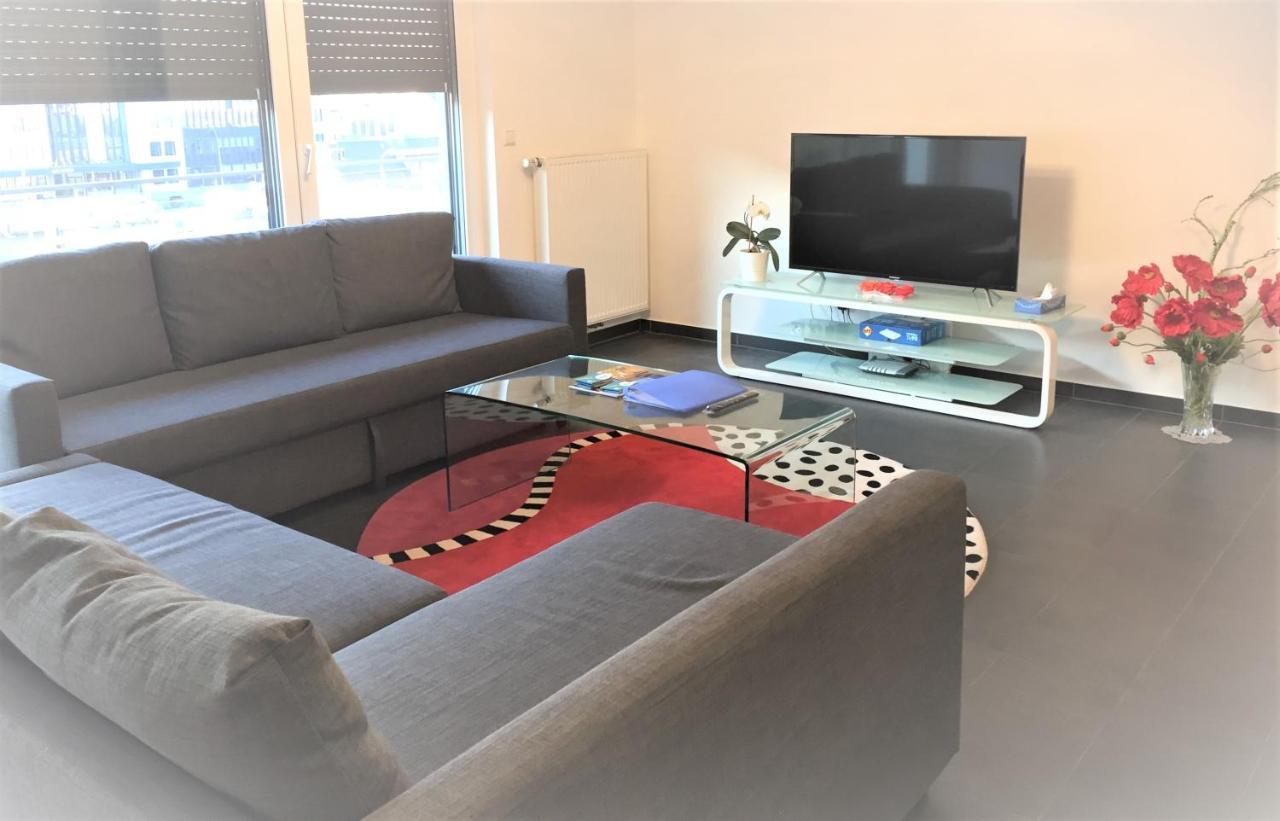 Spacious Luxury 2br Flat With Parking & Netflix - Gare