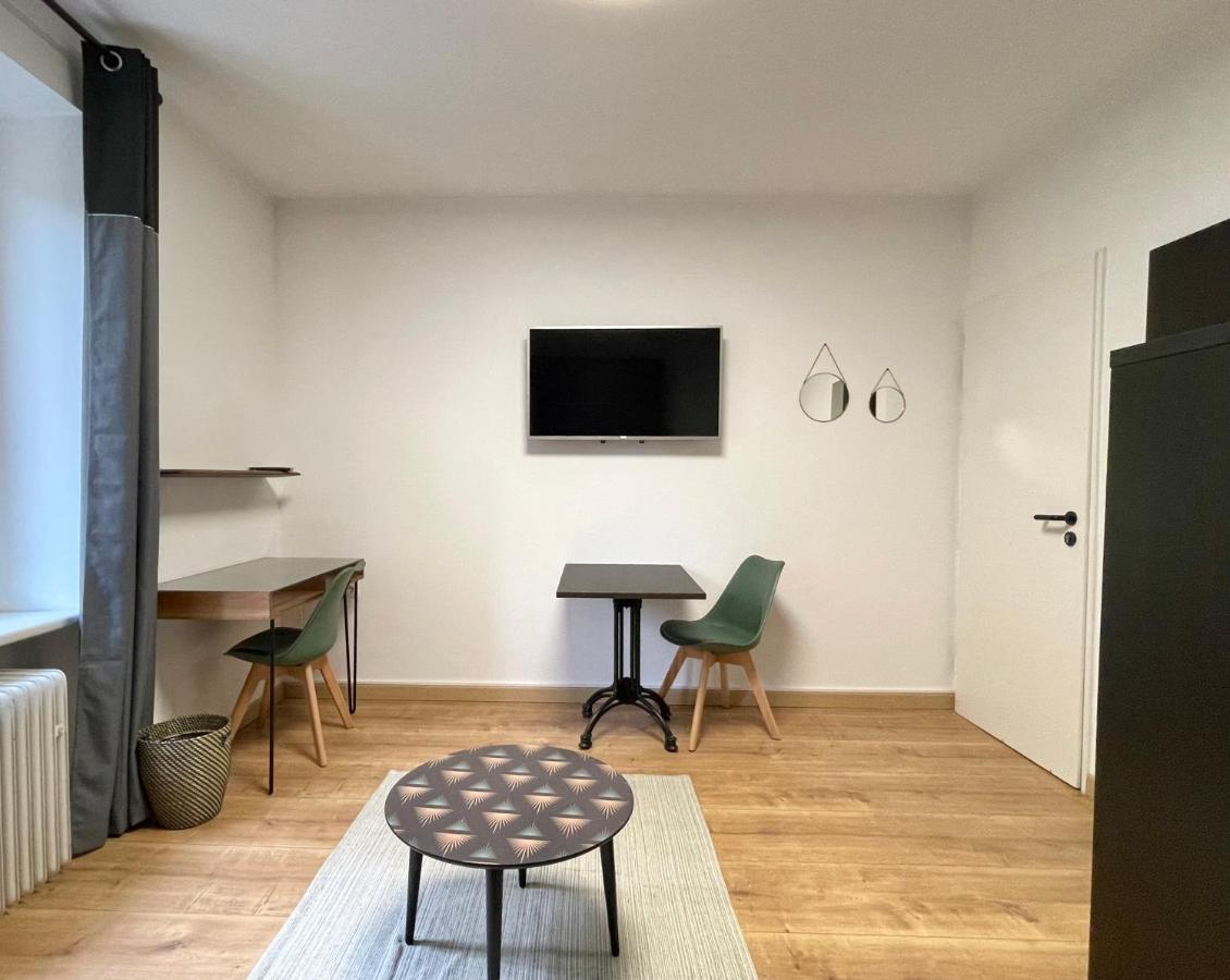 De La Petrusse Apartment *