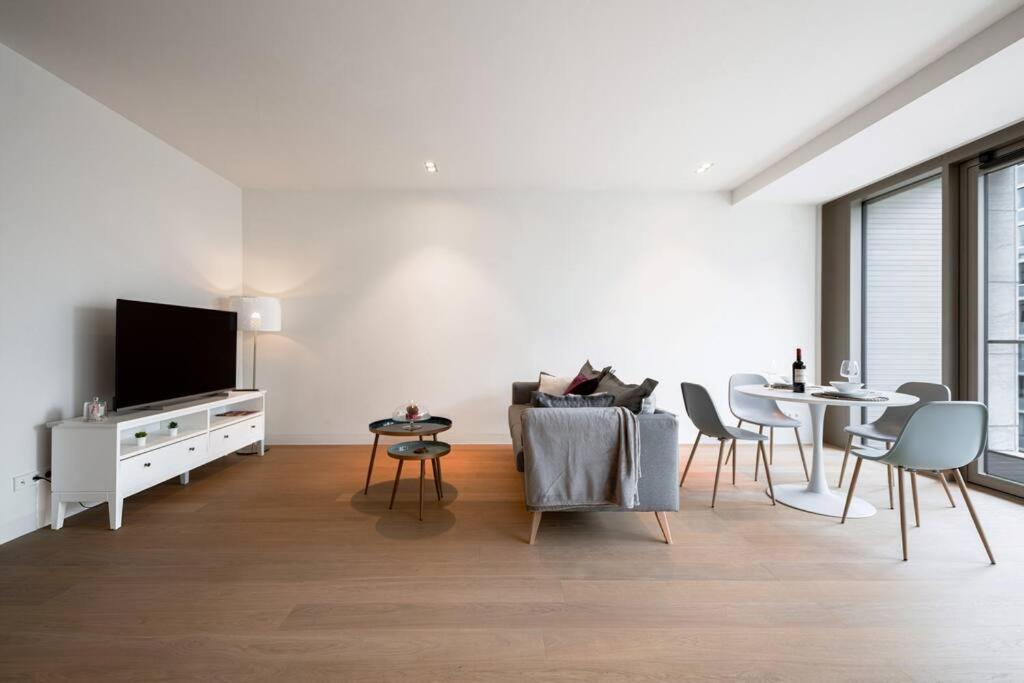 Lux Hamilius - Modern & Spacious W/view Apartment *