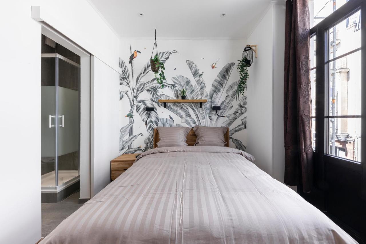 Iqs - Double Avec Salle De Bain Luxembourg