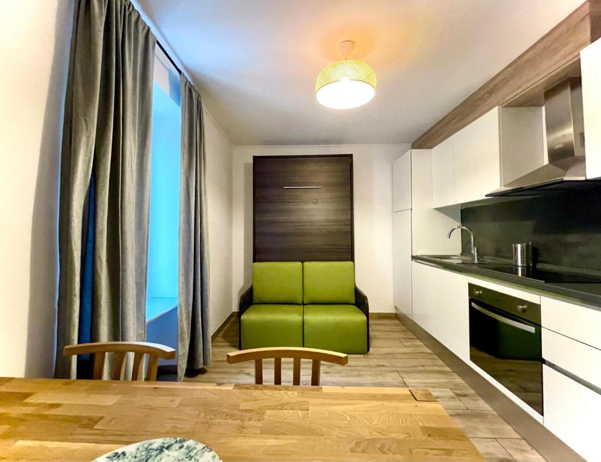 De La Petrusse Apartment
