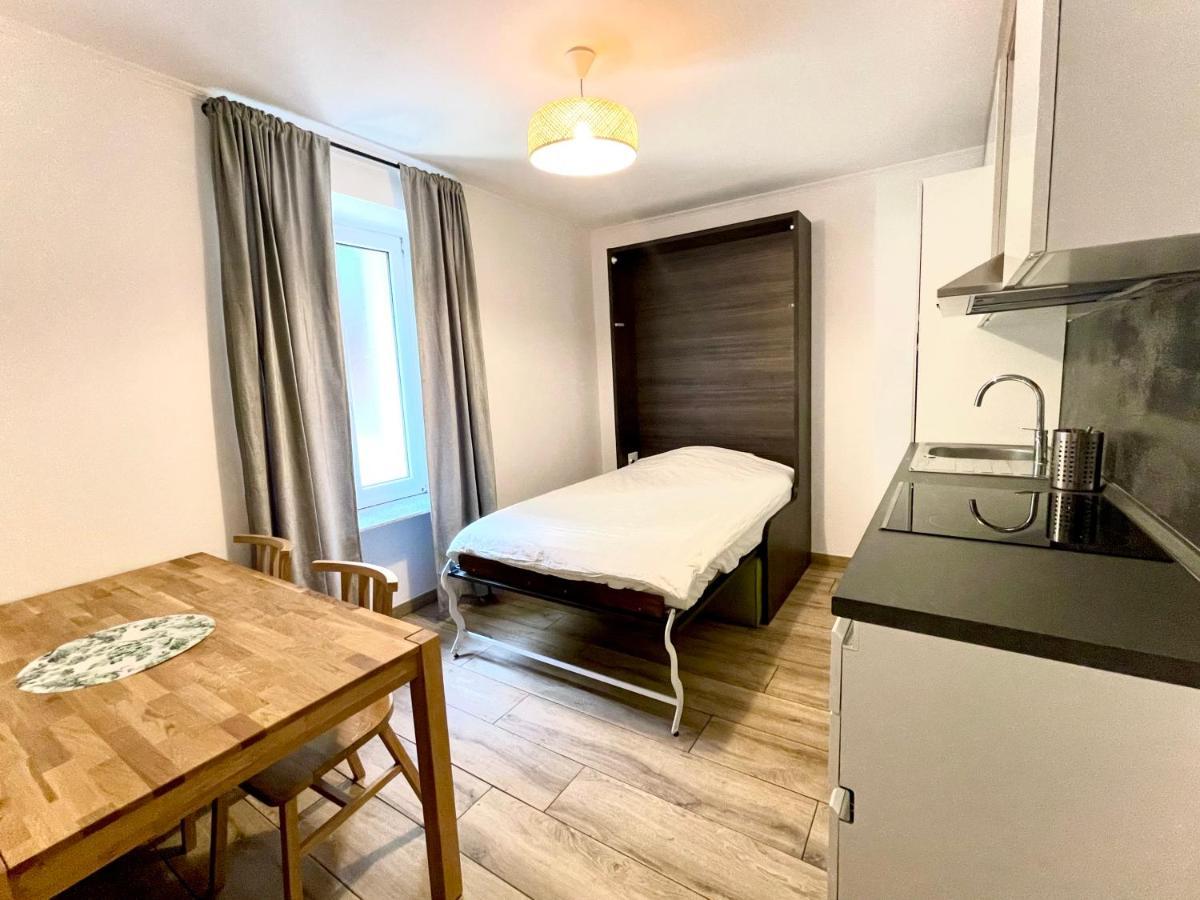 De La Petrusse Apartment