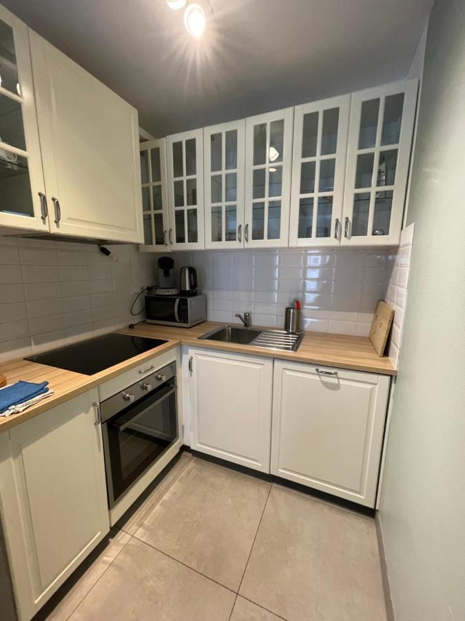 Close From Train Station And Shops Apartment *
