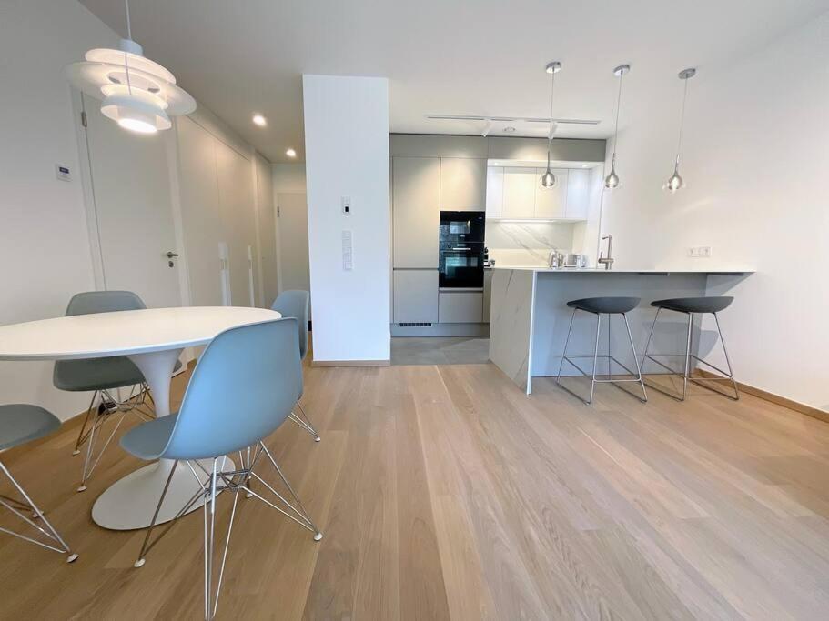 Kirchberg - High End 1 Bedroom With Terrace & Parking Luxemburg