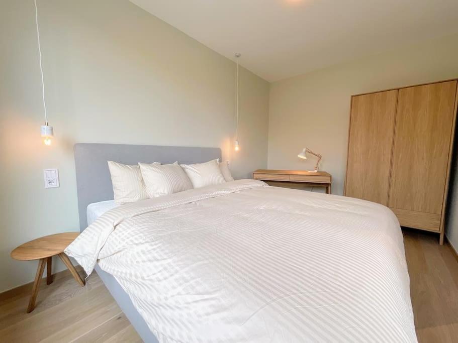 Kirchberg - High End 1 Bedroom With Terrace & Parking * Luxemburg