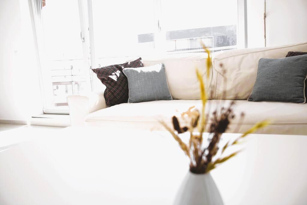 Apartamento Lovely Modern 1 Bedroom *