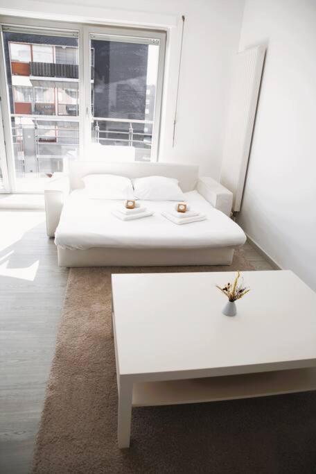 Apartamento Lovely Modern 1 Bedroom *