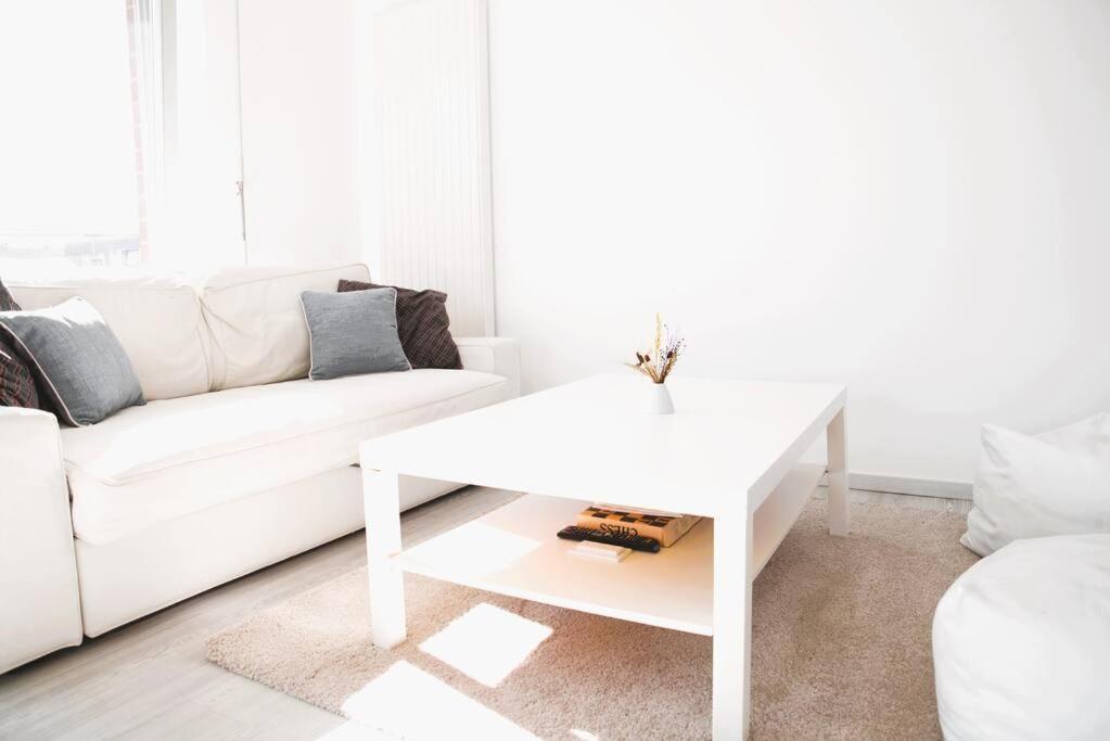 Lovely Modern 1 Bedroom