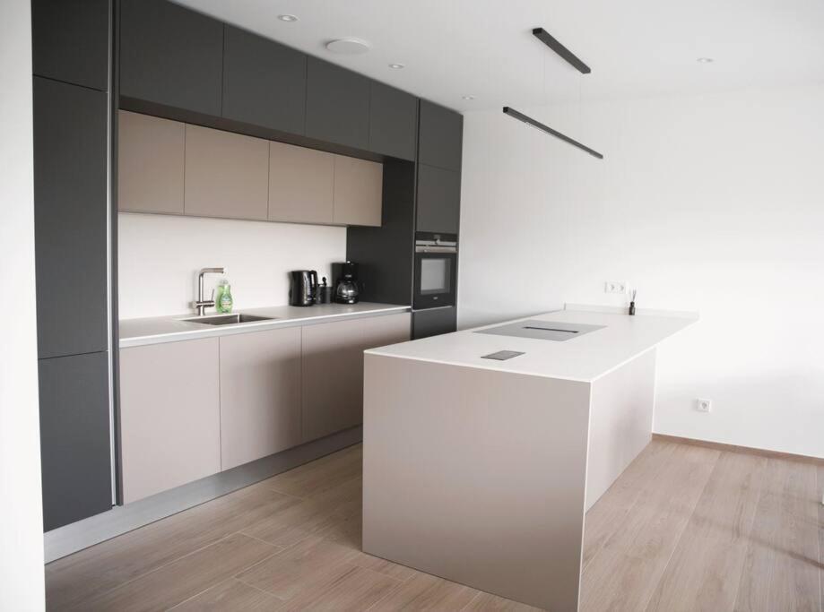 Apartment Beautiful Stylish 2br In Kirchberg *