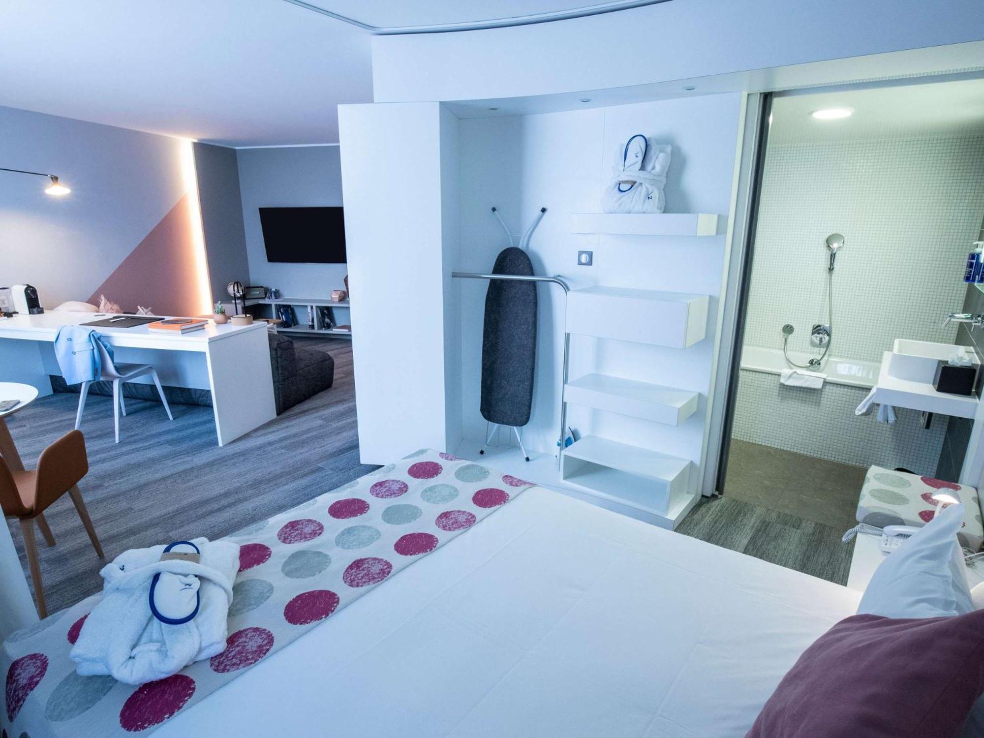 Novotel Hotel 4*