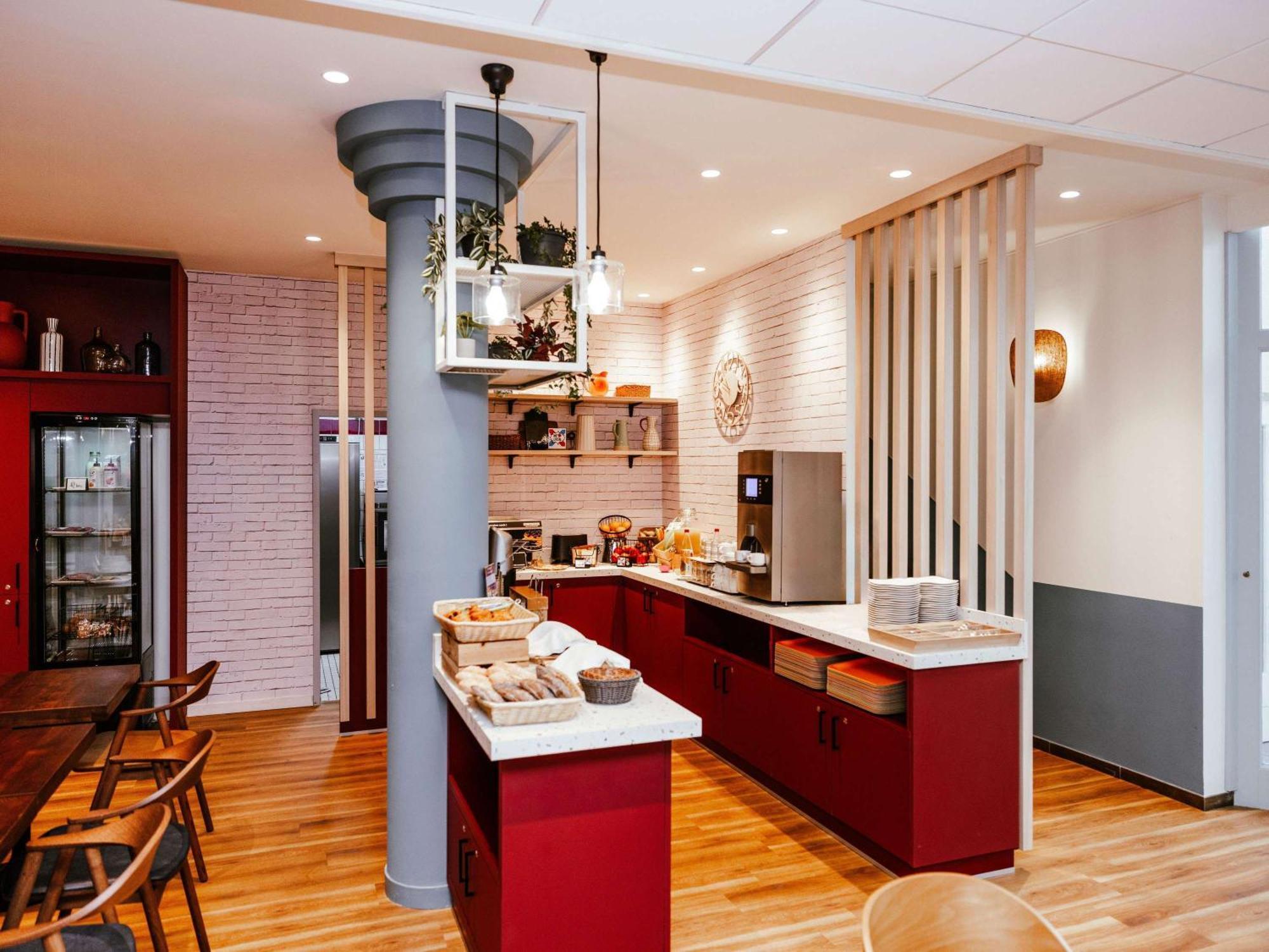 Ibis Styles Centre Gare Hotel 3*