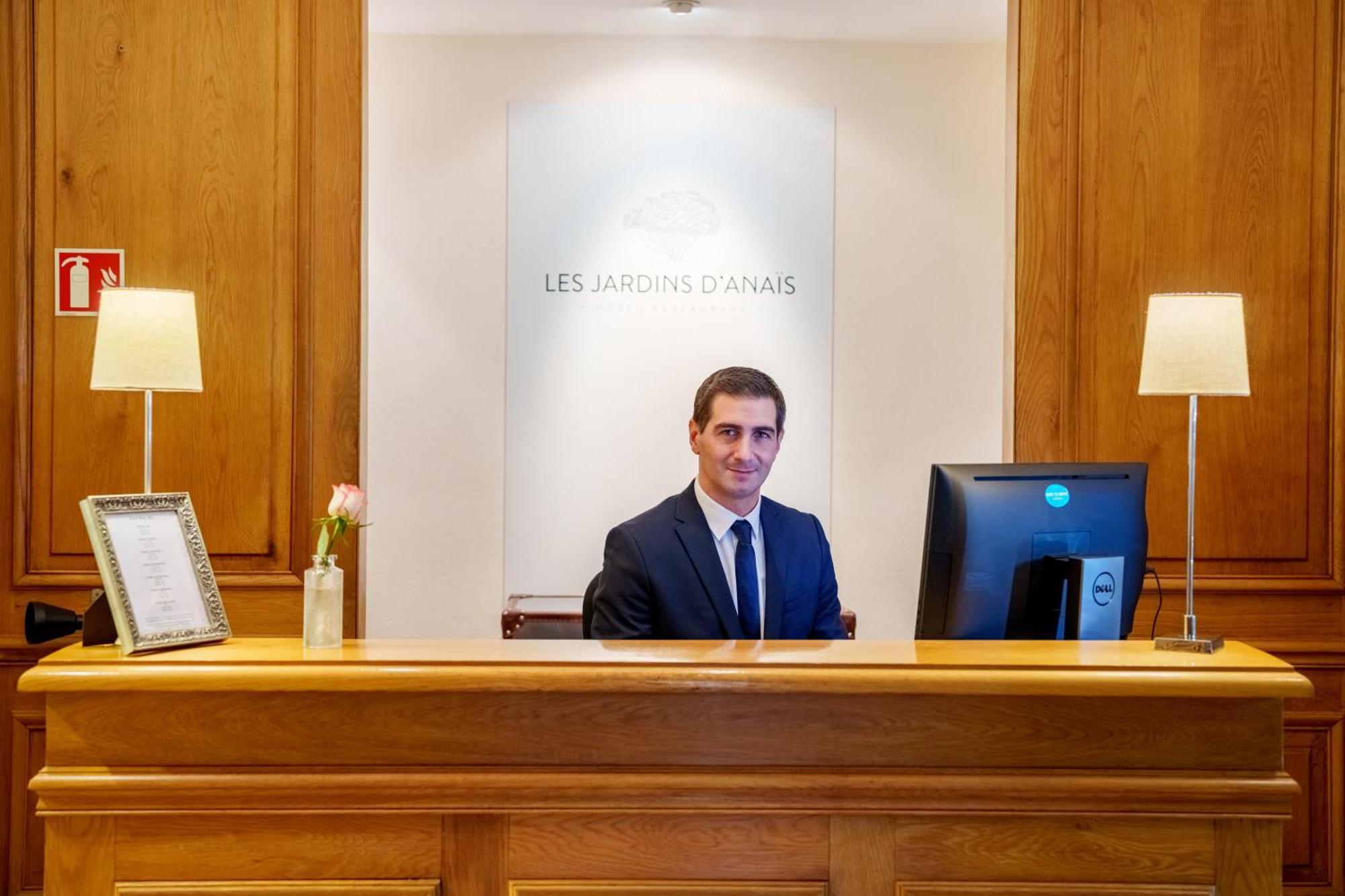Les Jardins D'anaïs Hotel
