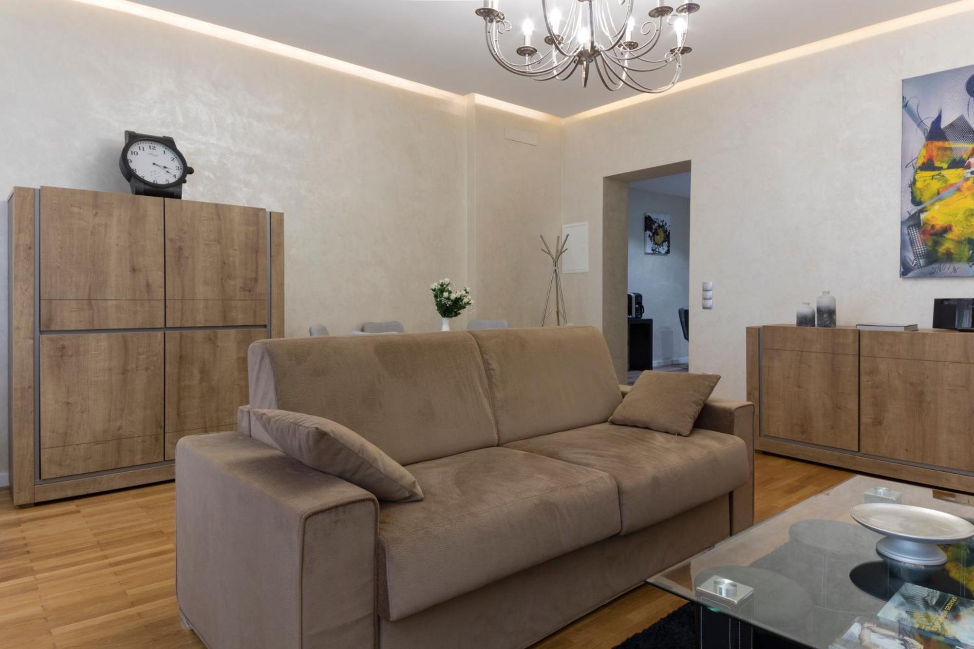 The Queen Luxury - Liberty * Luxembourg