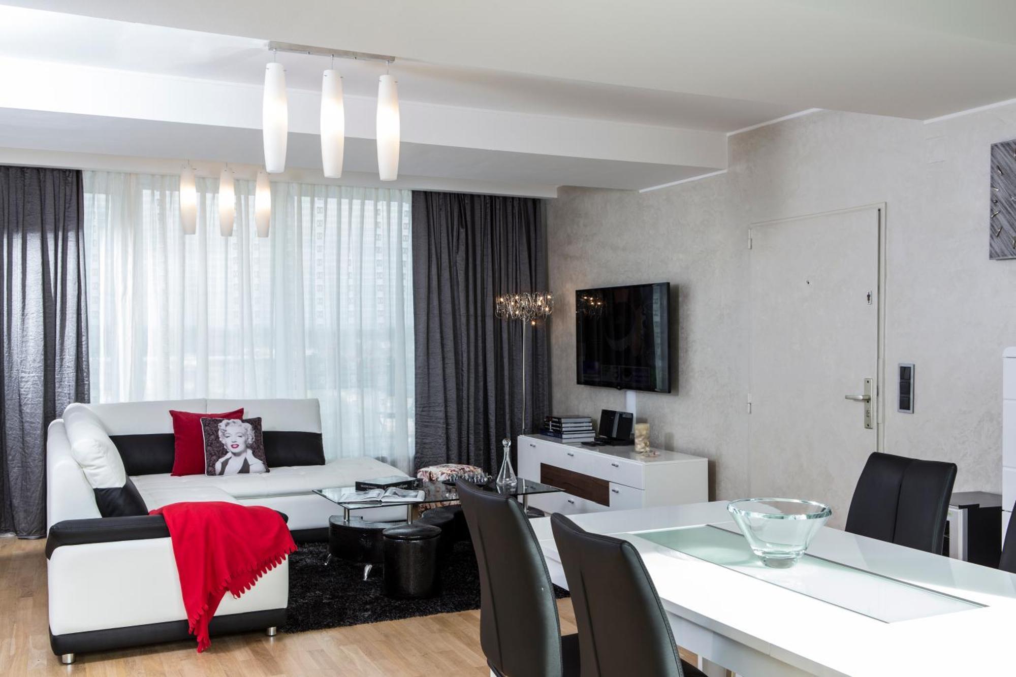 The Queen Luxury - Marilyn *