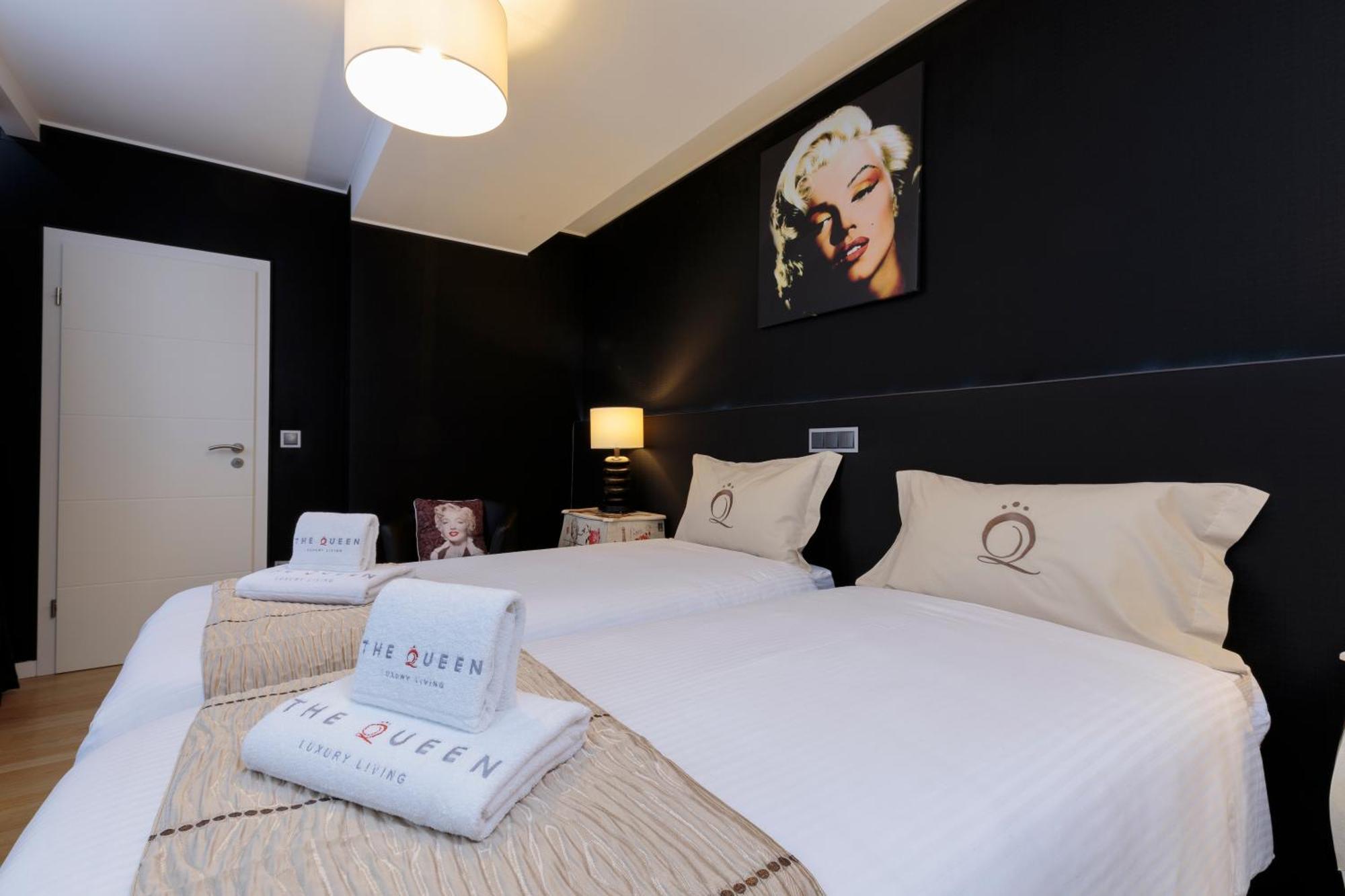 The Queen Luxury - Marilyn * Luxembourg