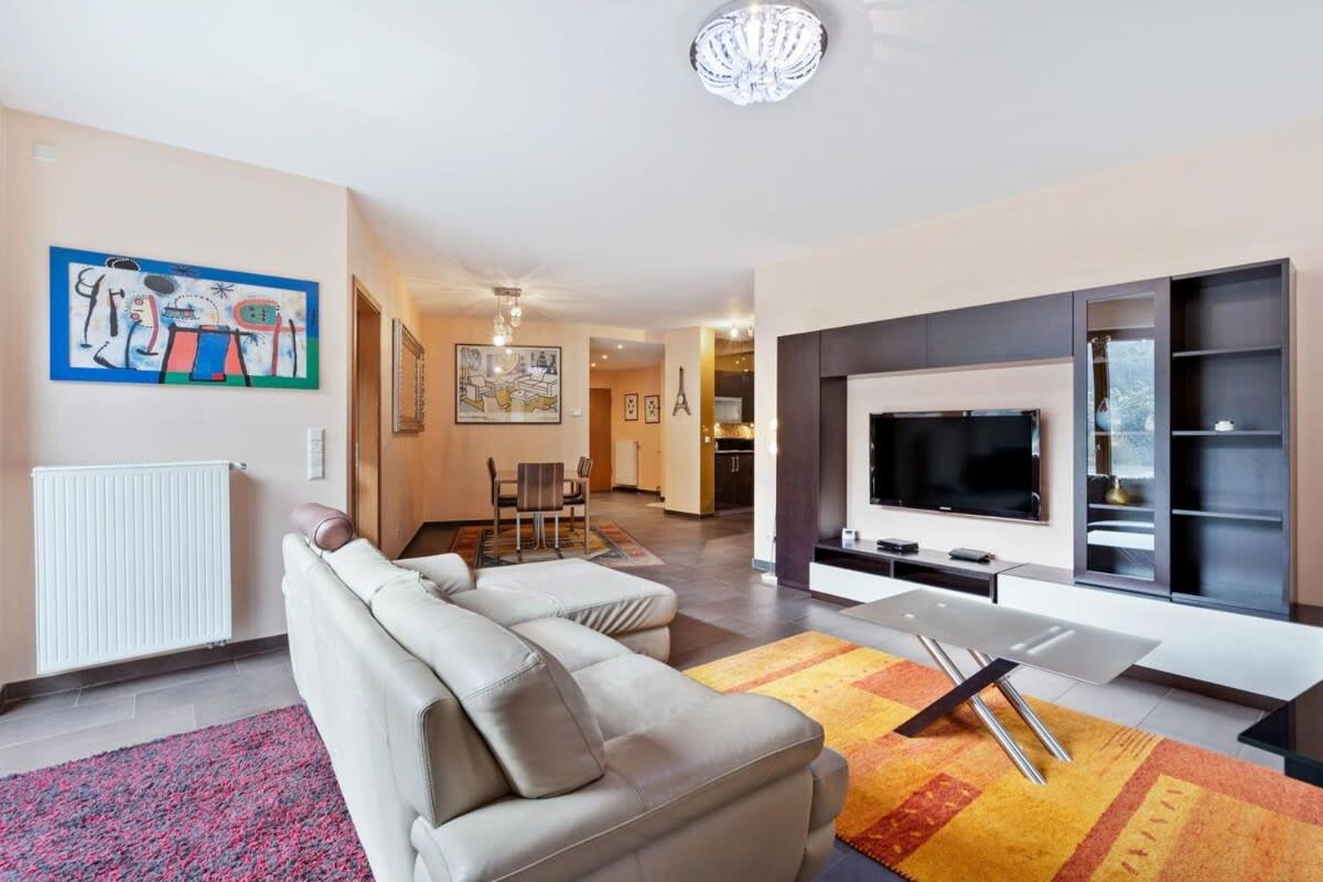 Stylish 2-bed Gem, Nature & Comfort *