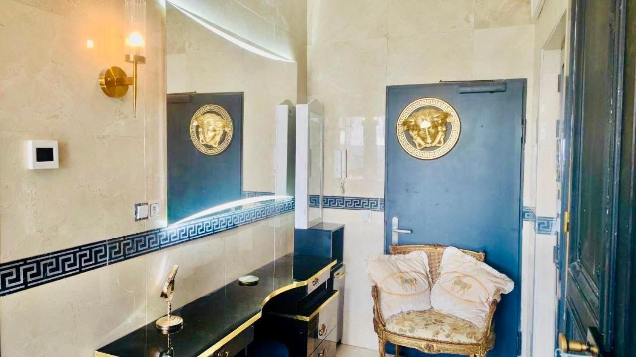 La Royale Centre 2