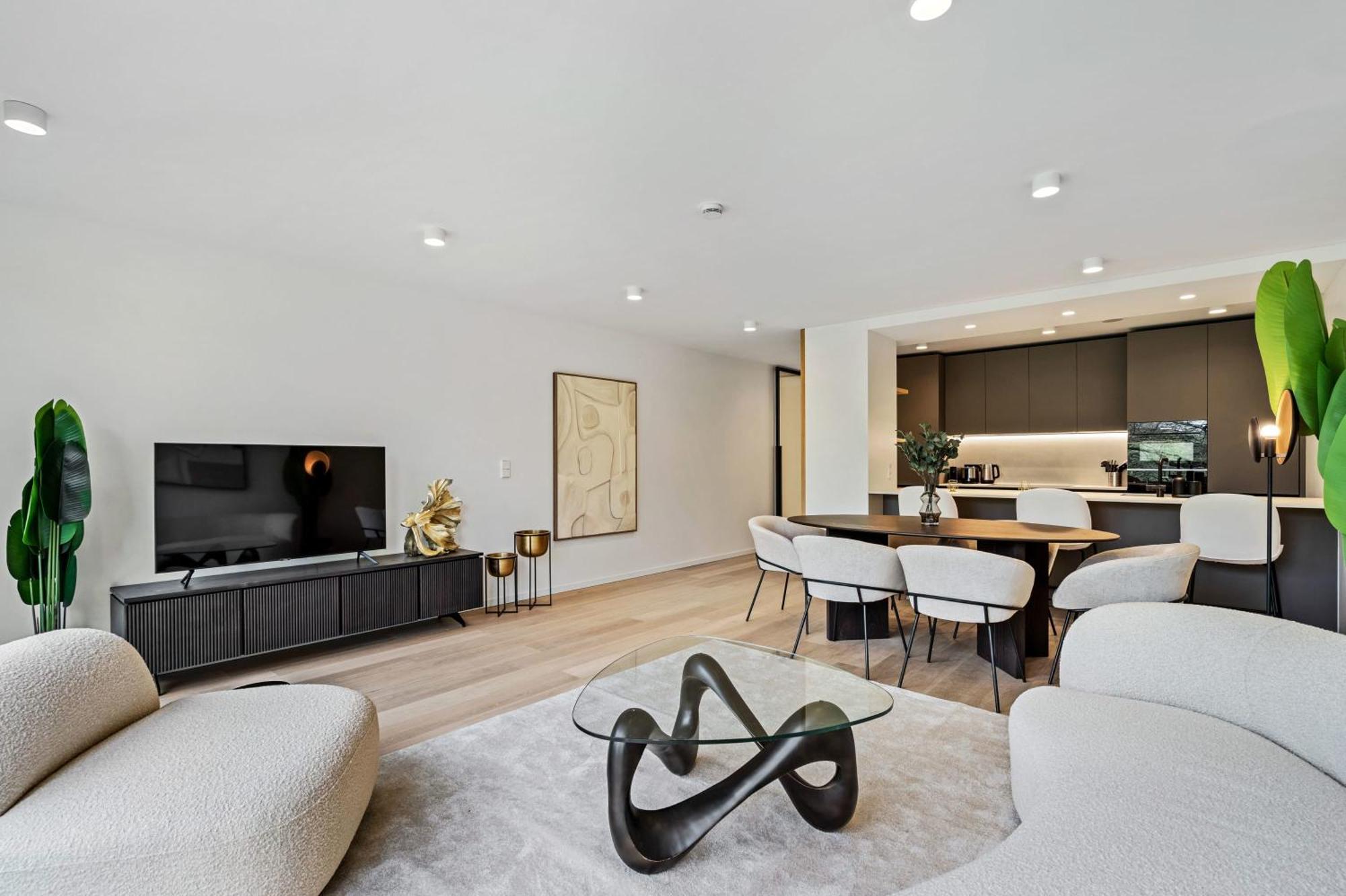 Upscale Urban Style & Comfort For Six Luxemburg