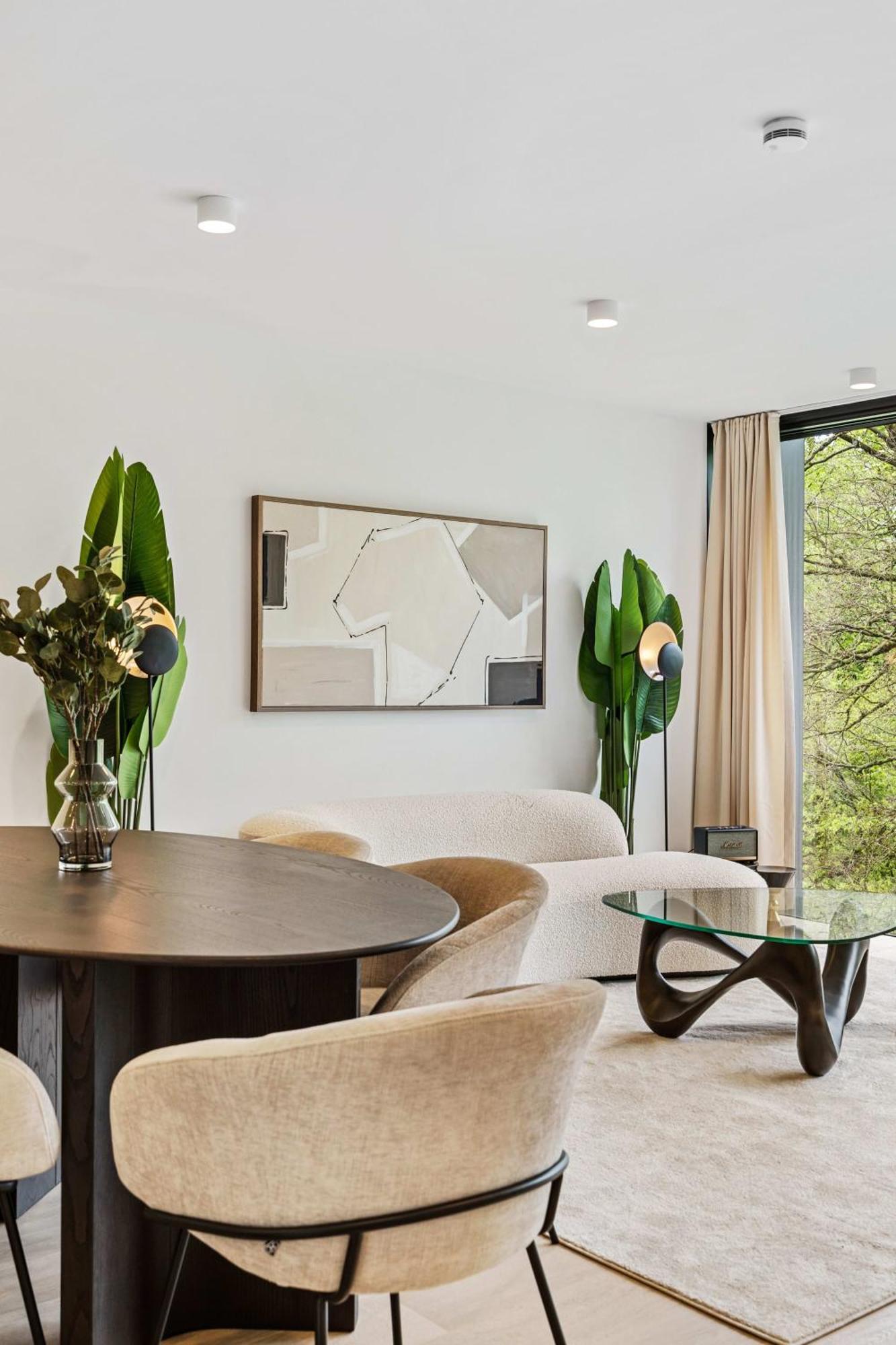 Upscale Urban Style & Comfort For Six Luxemburg