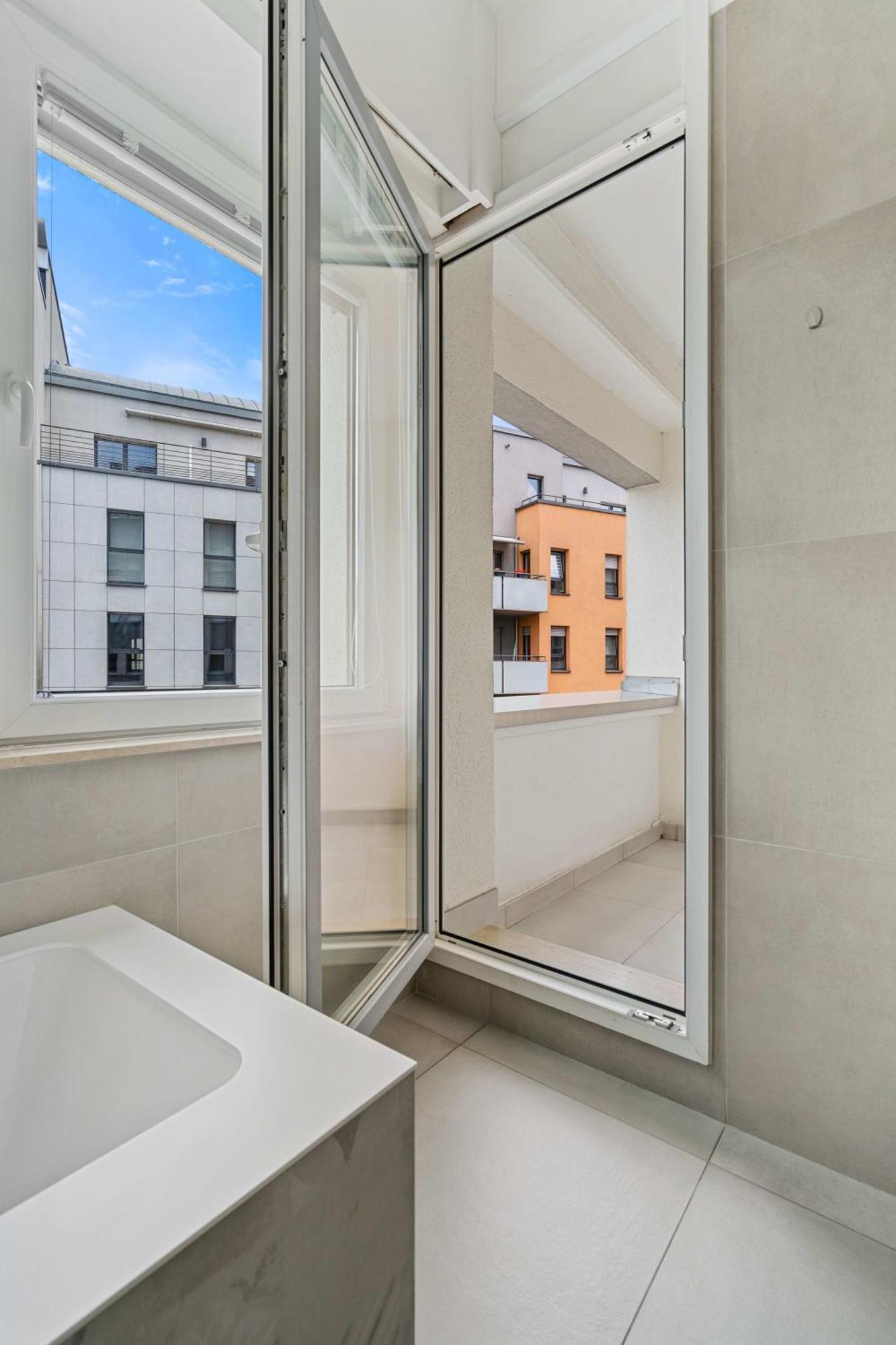 Lux 2br With Views & Balcony Apartment Luxembourg