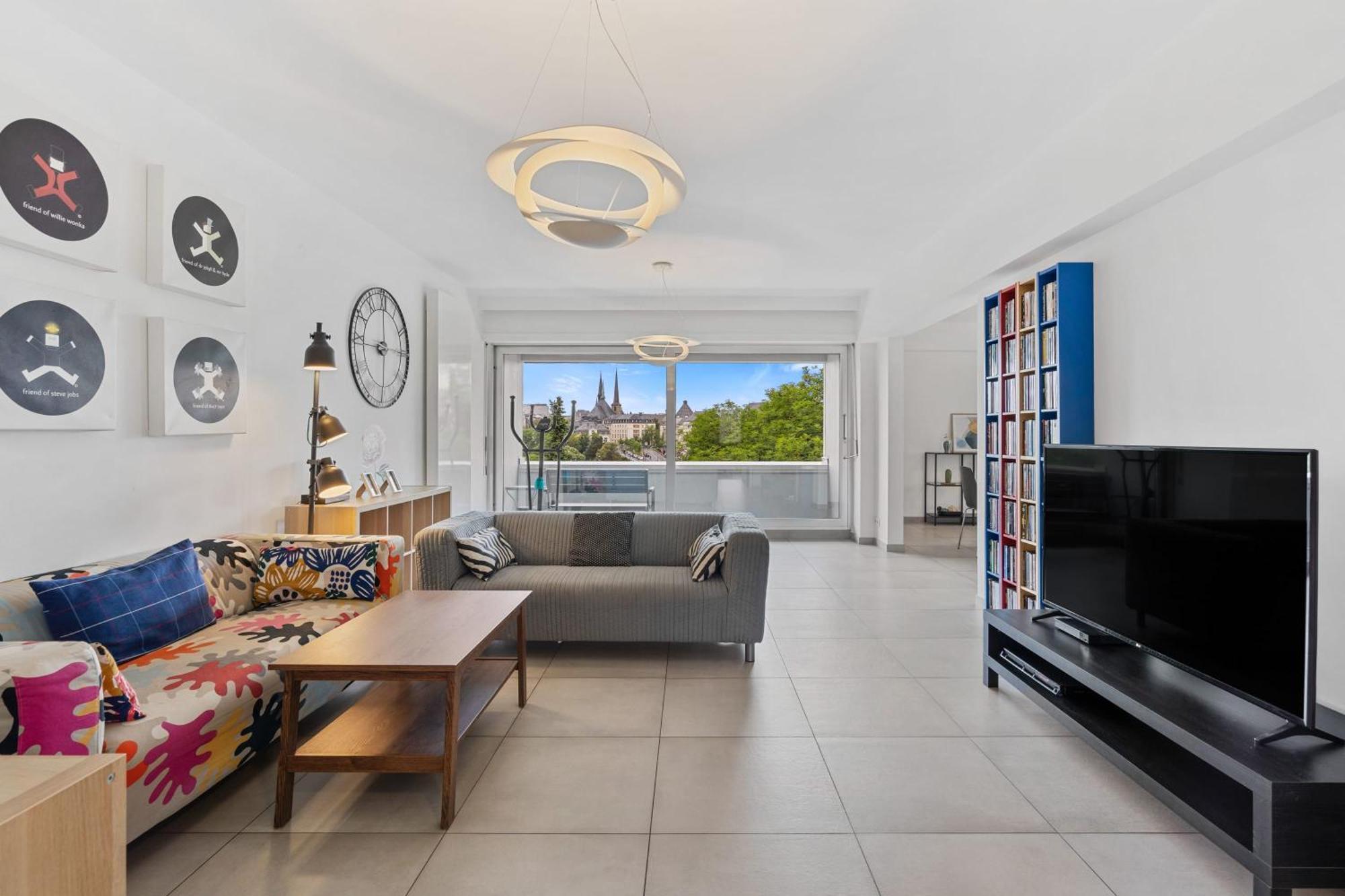 Apartment Lux 2br With Views & Balcony