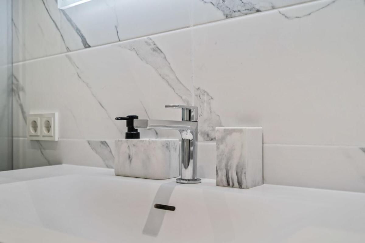 Apartamento De Luxe 1 A Coucher, Centre Commercial, Piscine Et Fitness *