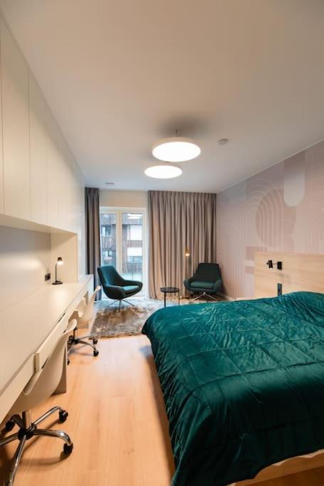 Henry's Appt With A Private 415 - Shared Kitchen Apartment *