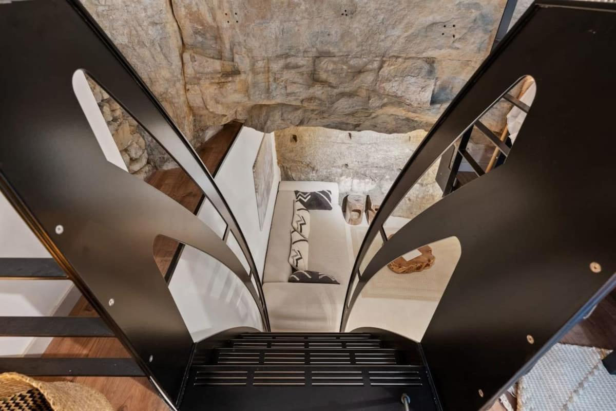 Elegant 1br Retreat In Peaceful Grund Apartment Luxembourg