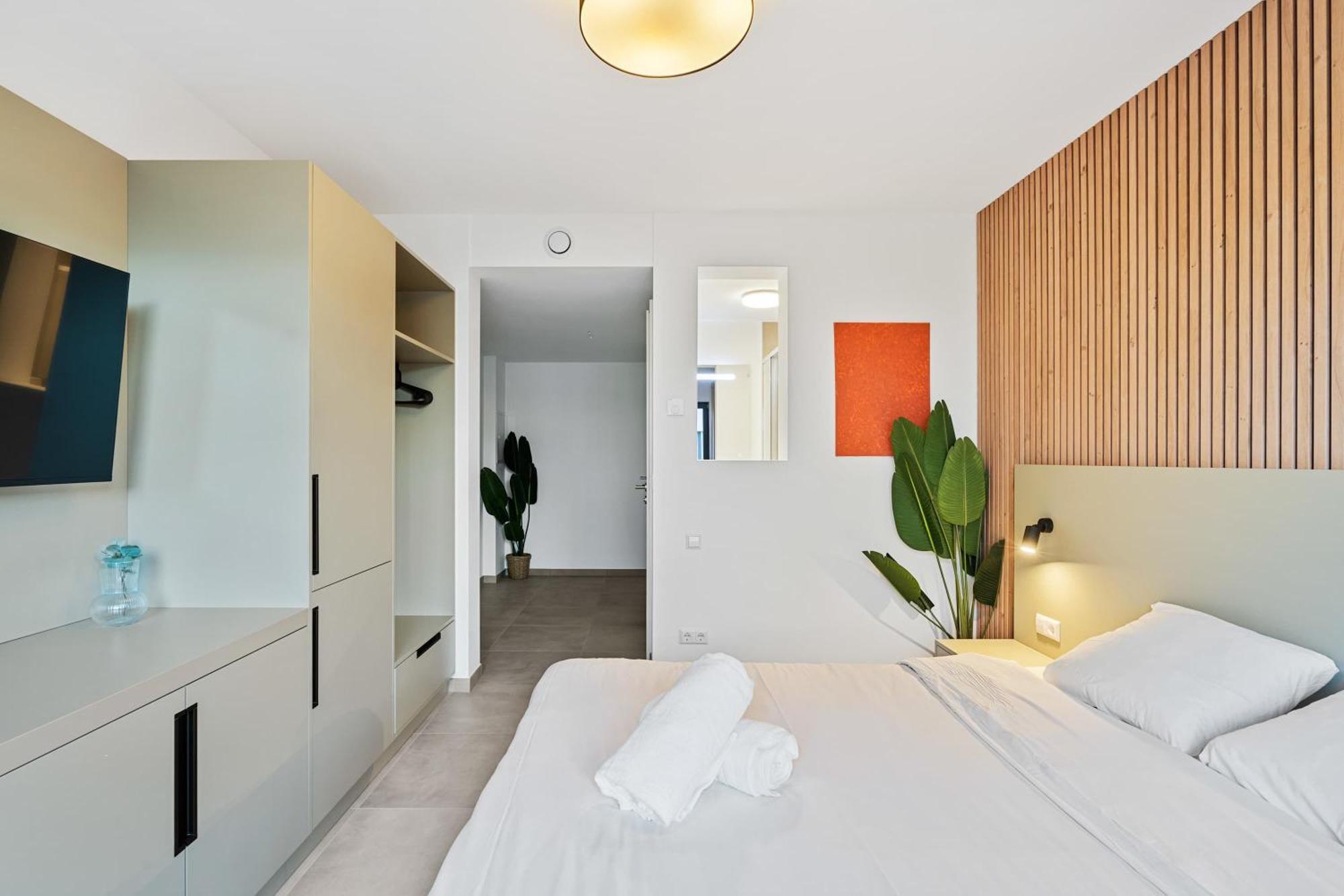 Vibrant Coliving With Comfort And Convenience