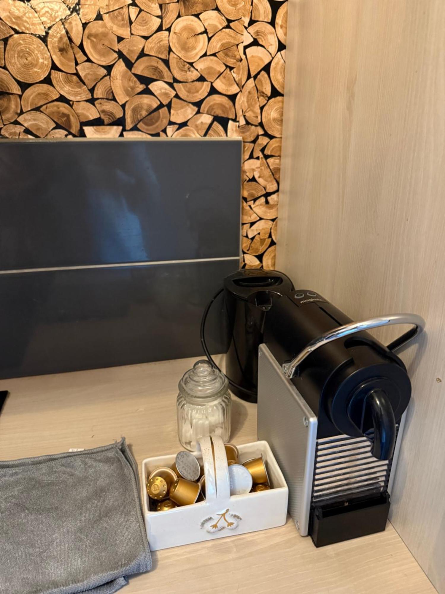 Chic Central City Views & Balcony Apartamento *