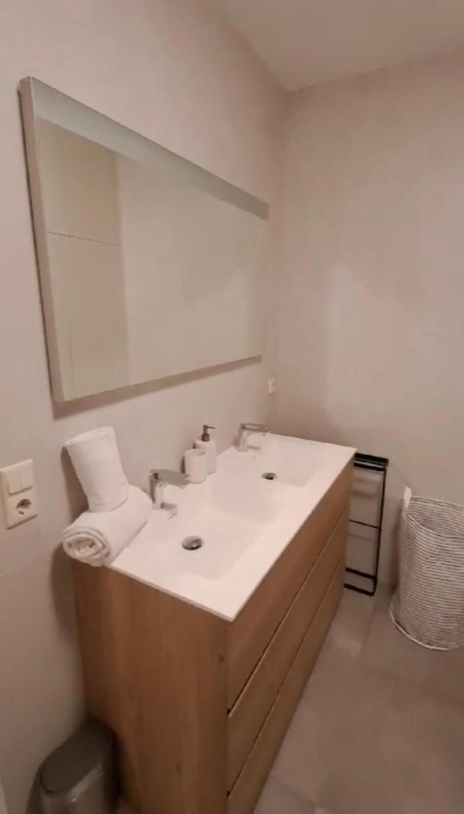 Bright 2 Bedrooms Flat W Parking&balcony-fent1 * Luxembourg