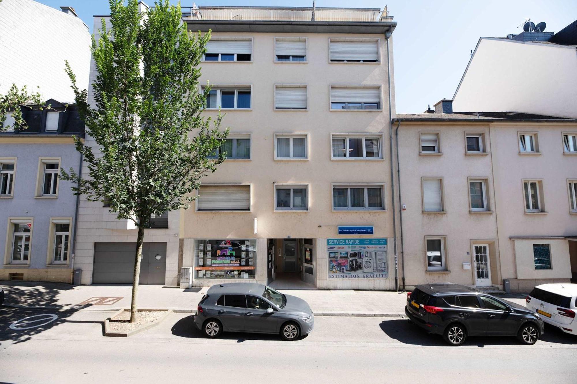 Bright & Stylish 2Br Apt In City Center Apartment