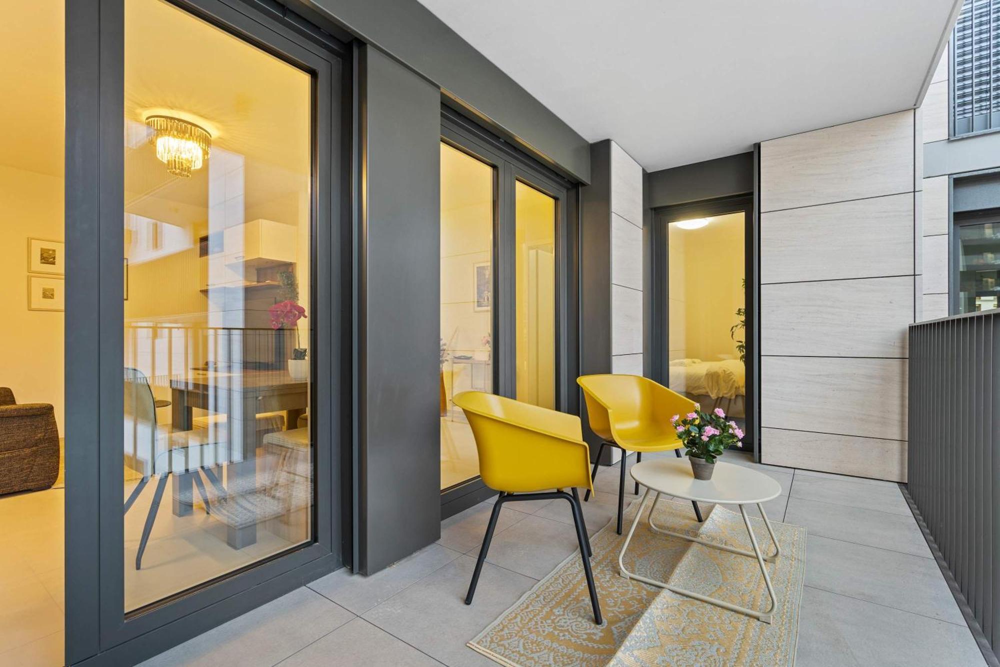 Stylish With Balcony Wifi & Free Parking Appartement