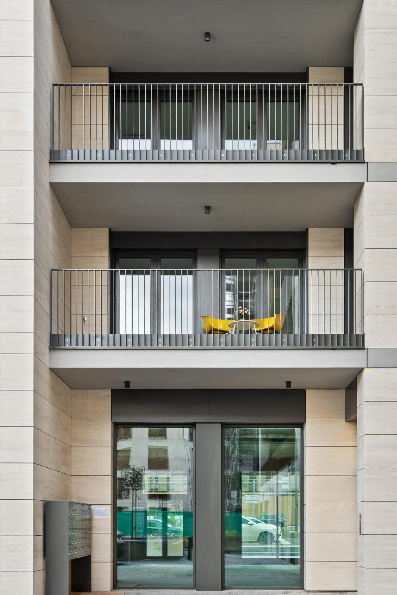 Stylish With Balcony Wifi & Free Parking Appartement